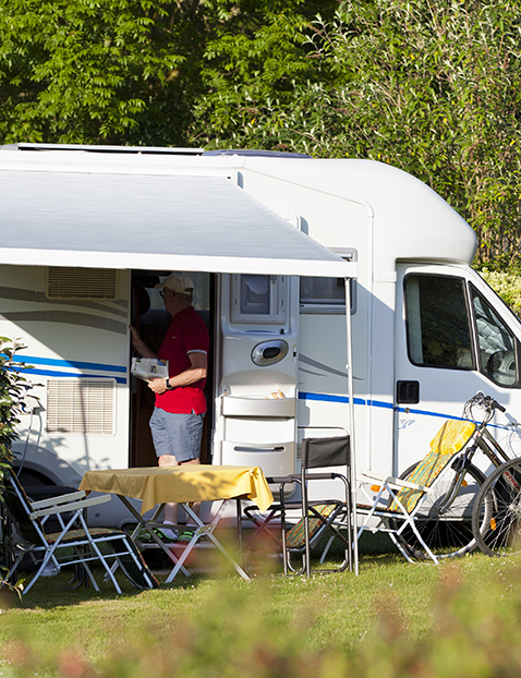 Emplacements-camping-car-camping-les-salines-plurien-bretagne